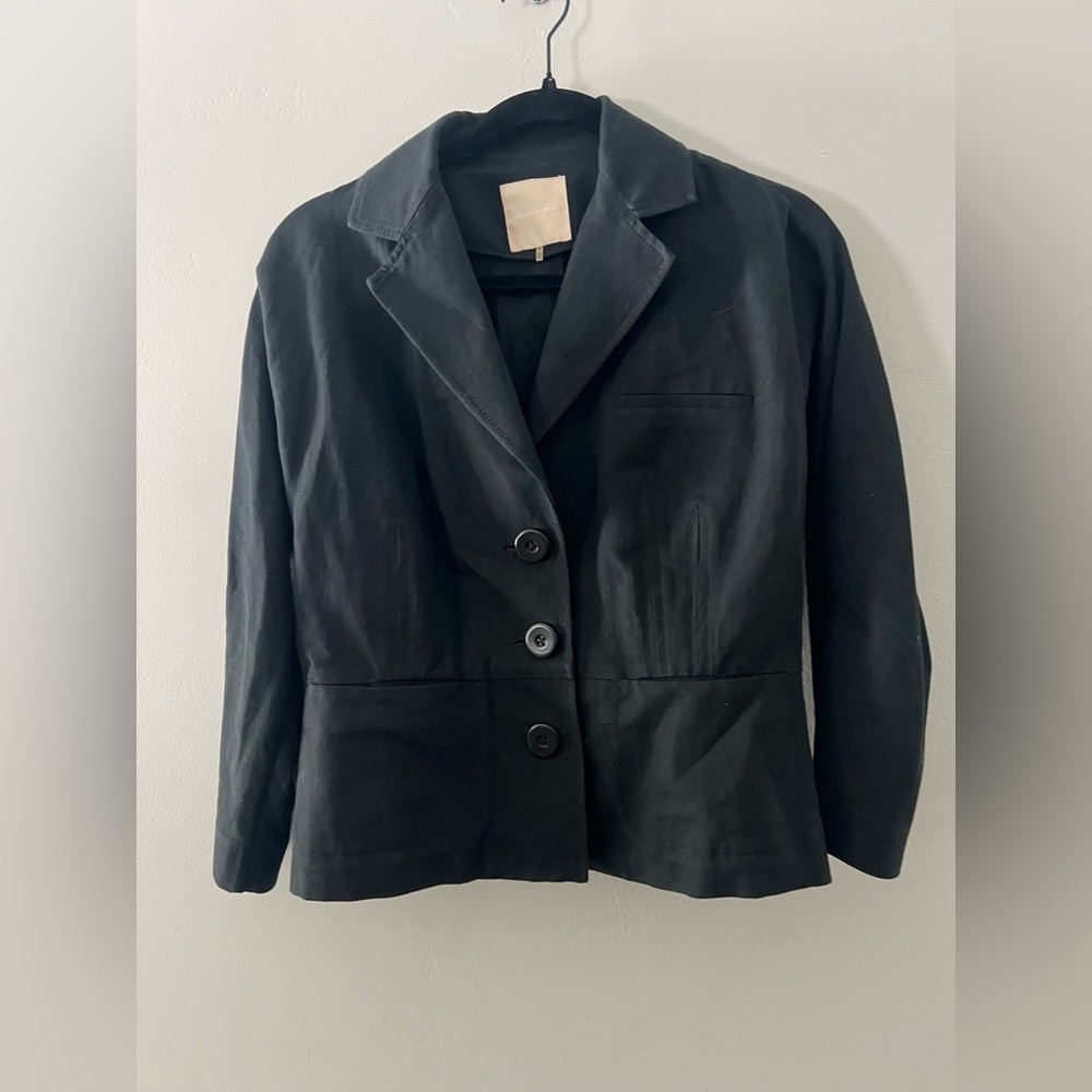 Magaschoni Size 6 Classic Black Women's Blazer